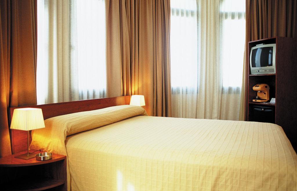 Itc Barcelona By Soho Boutique Hotel Exterior photo