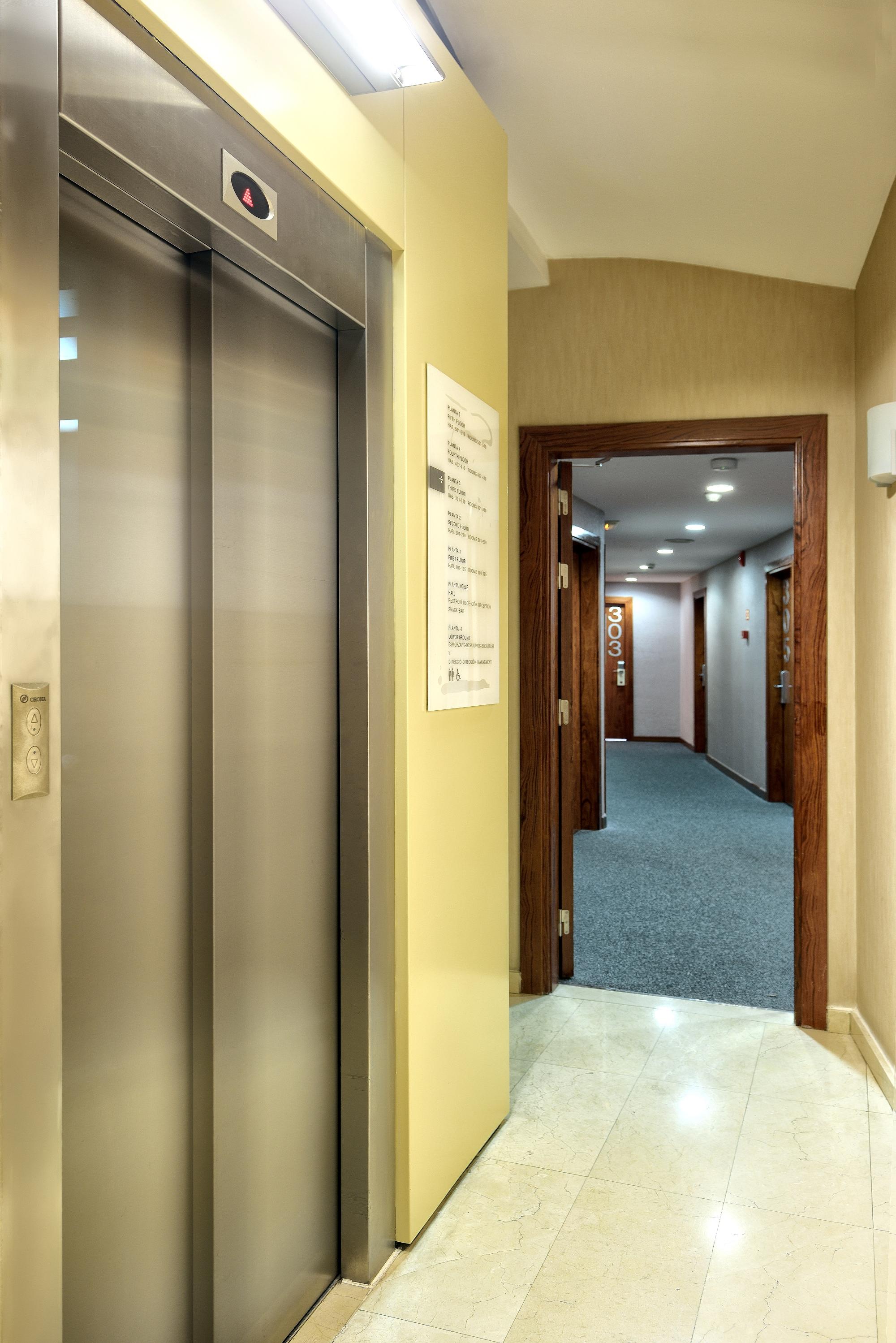 Itc Barcelona By Soho Boutique Hotel Exterior photo
